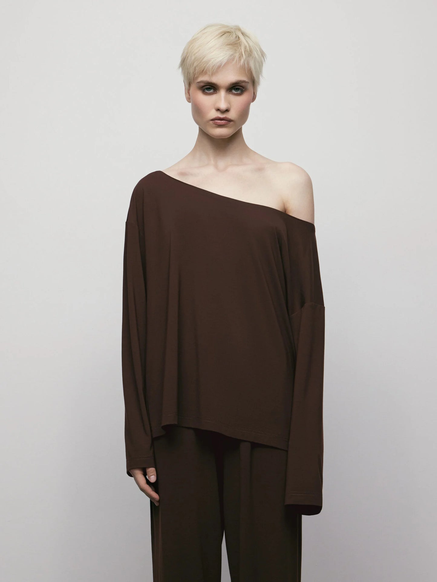 Knitted Long Sleeve in Brown