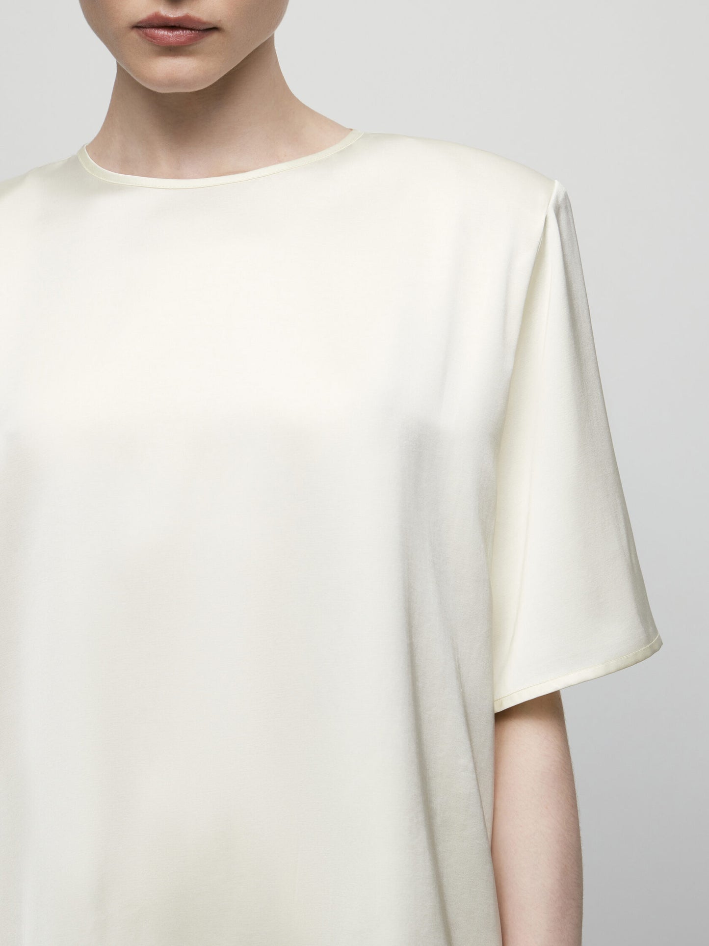 T-Shirt in Cream