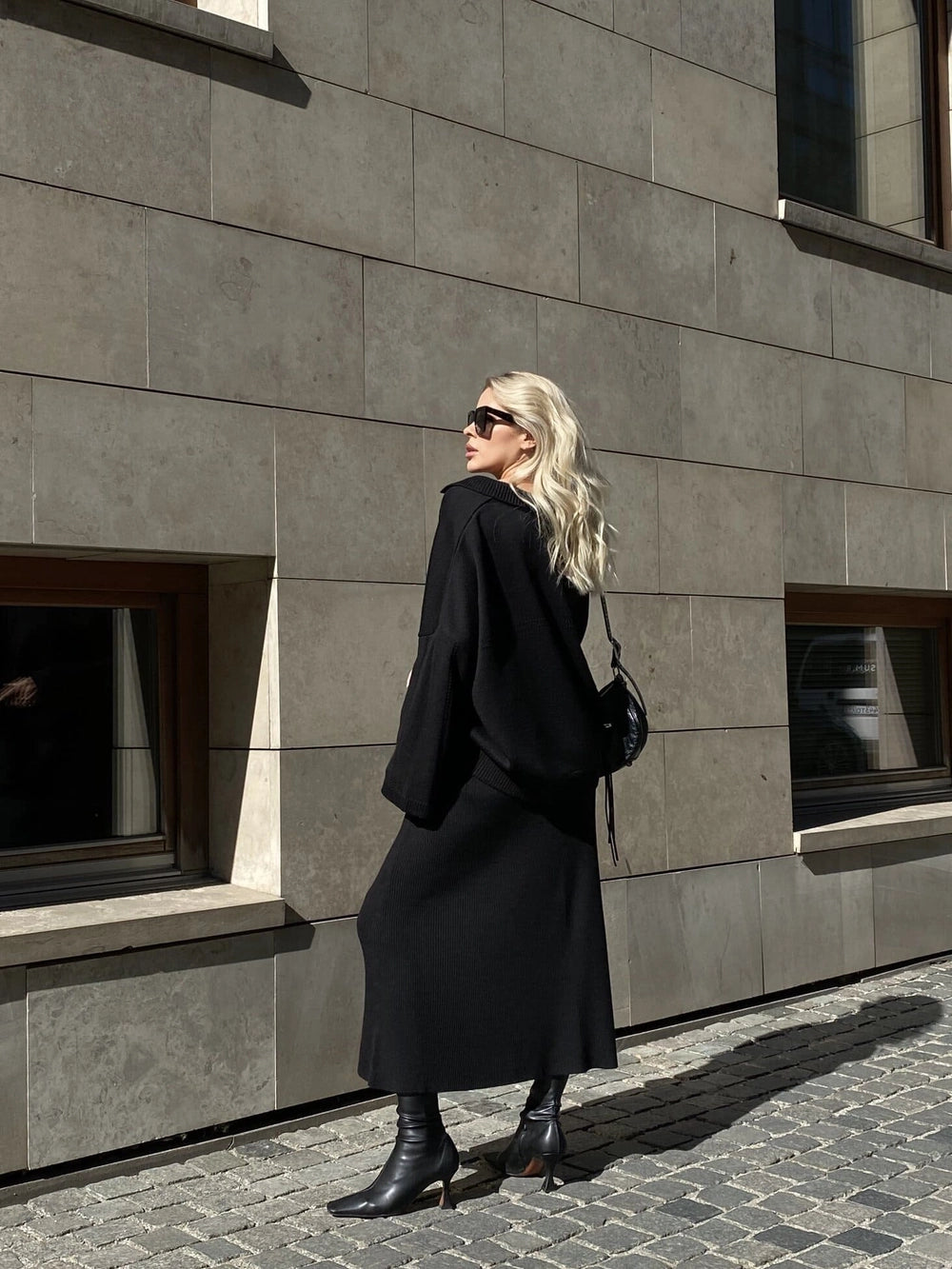 Andrea Blazer in Black