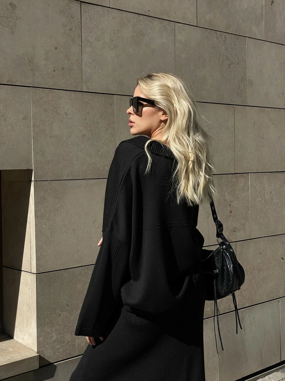 Andrea Blazer in Black