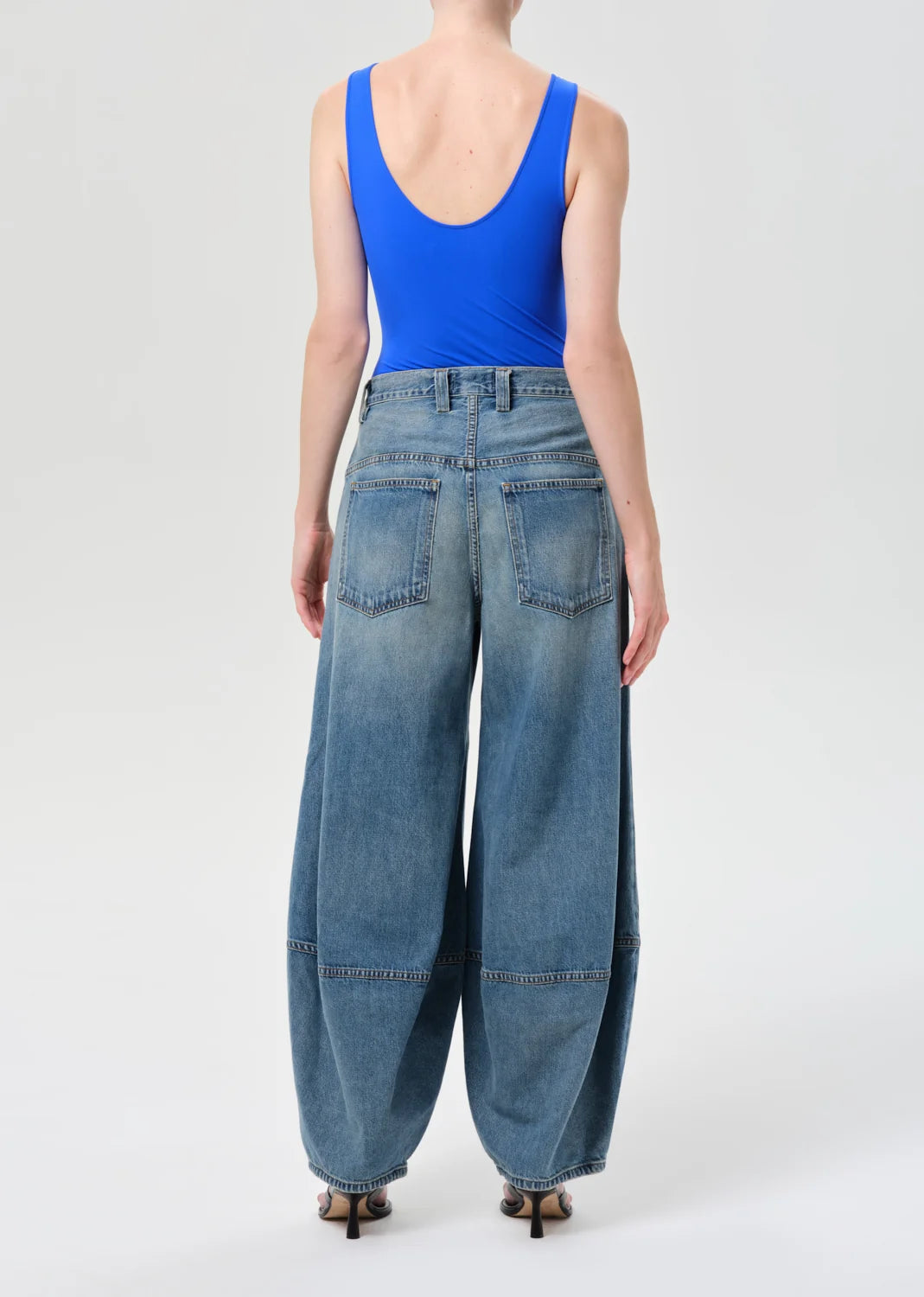 Lantern Jean in Avenue