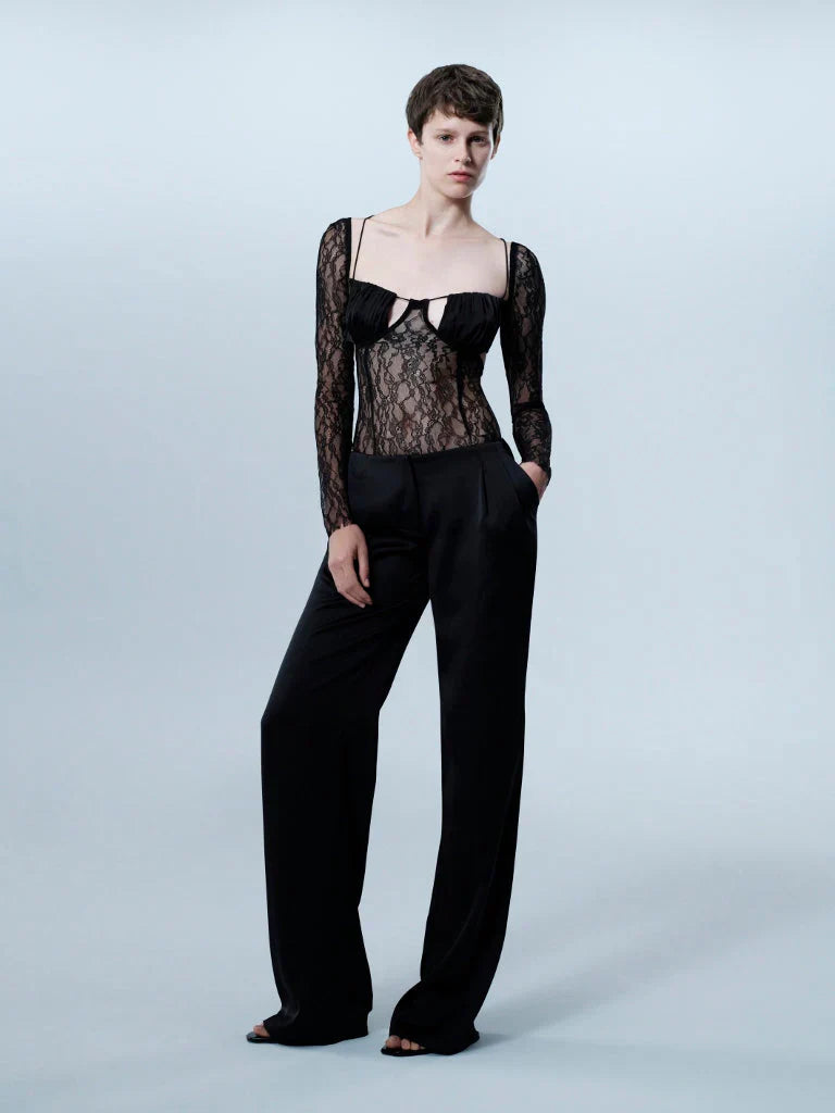Haut en dentelle noire