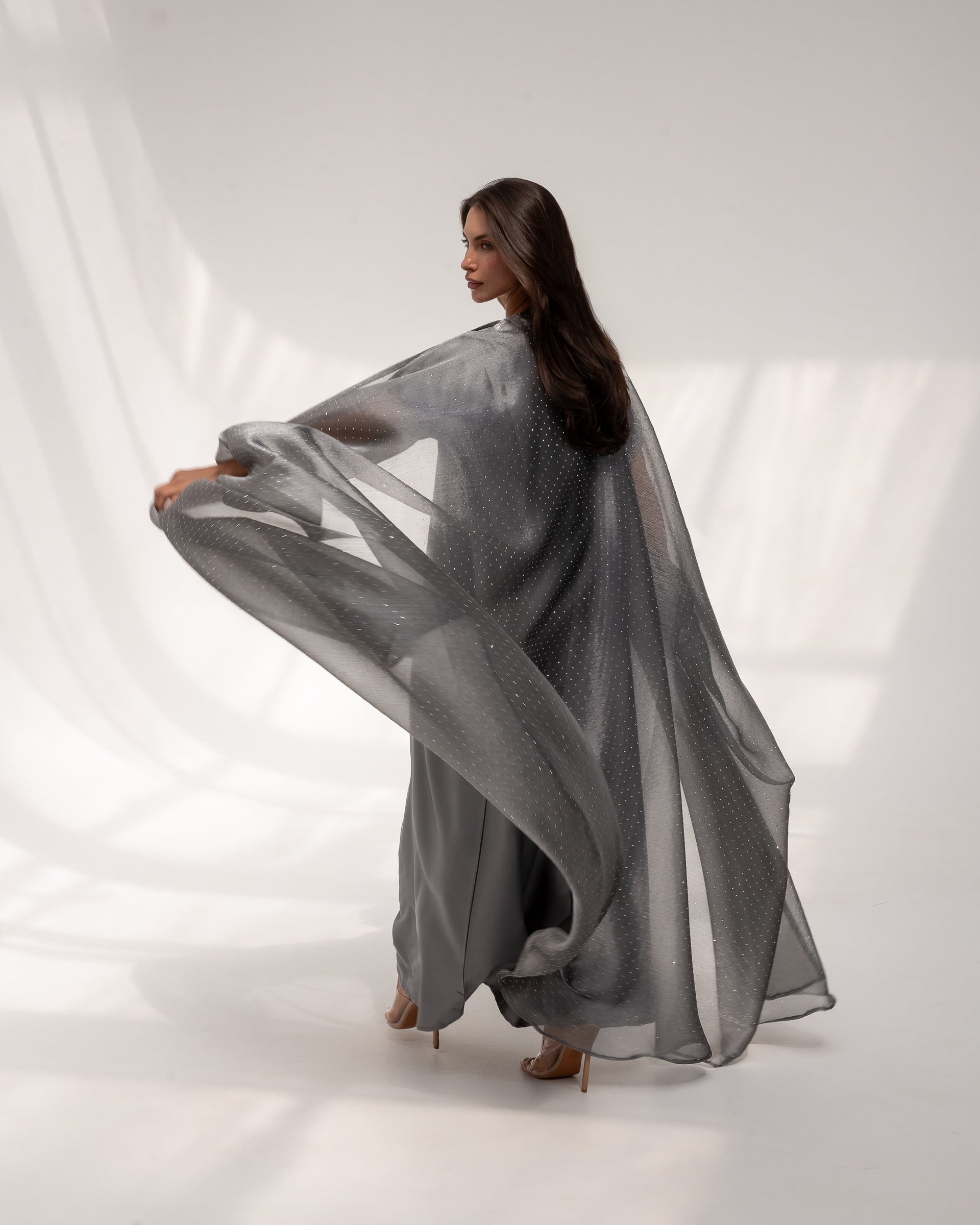 Donia Abaya in Grey