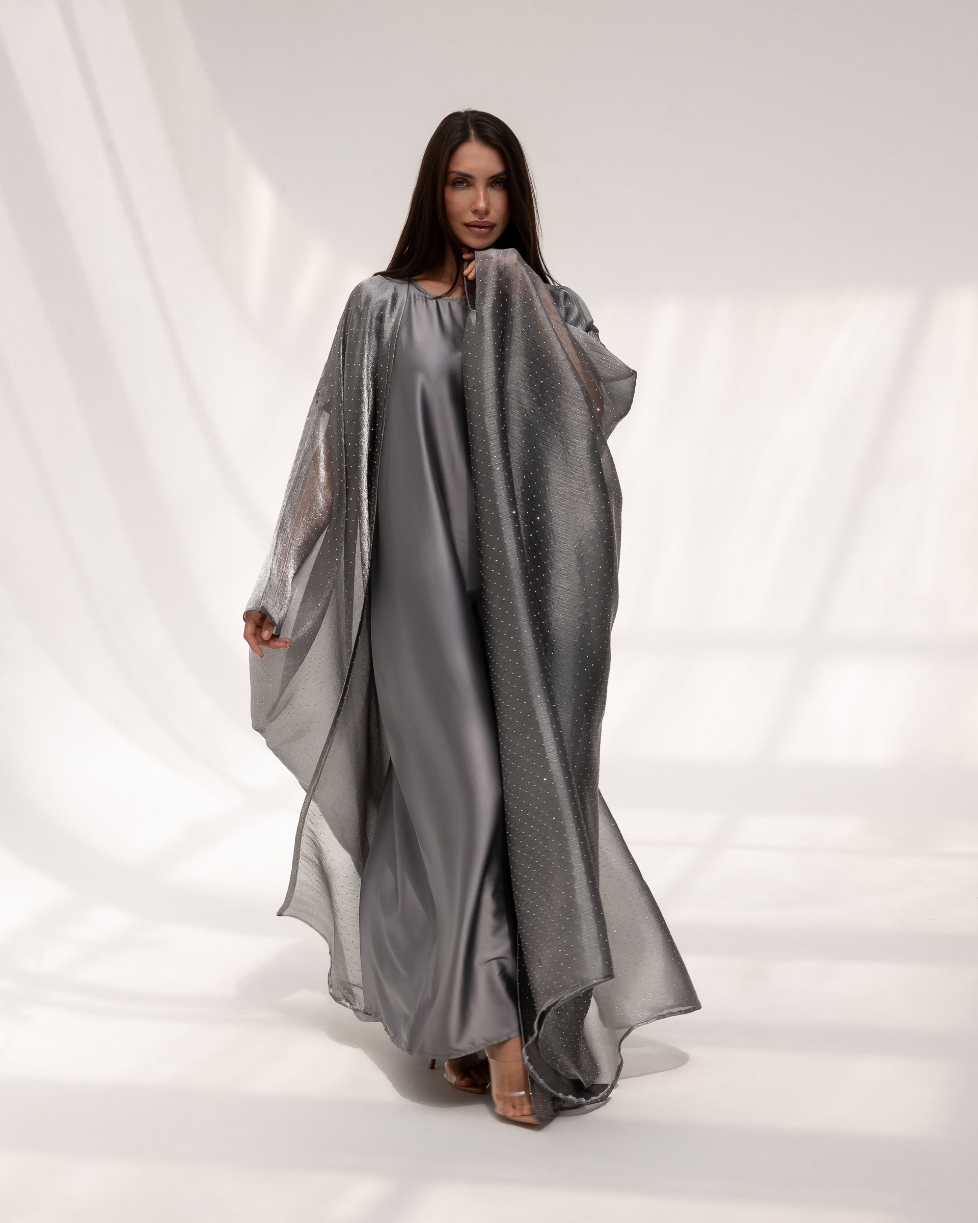 Donia Abaya in Grey