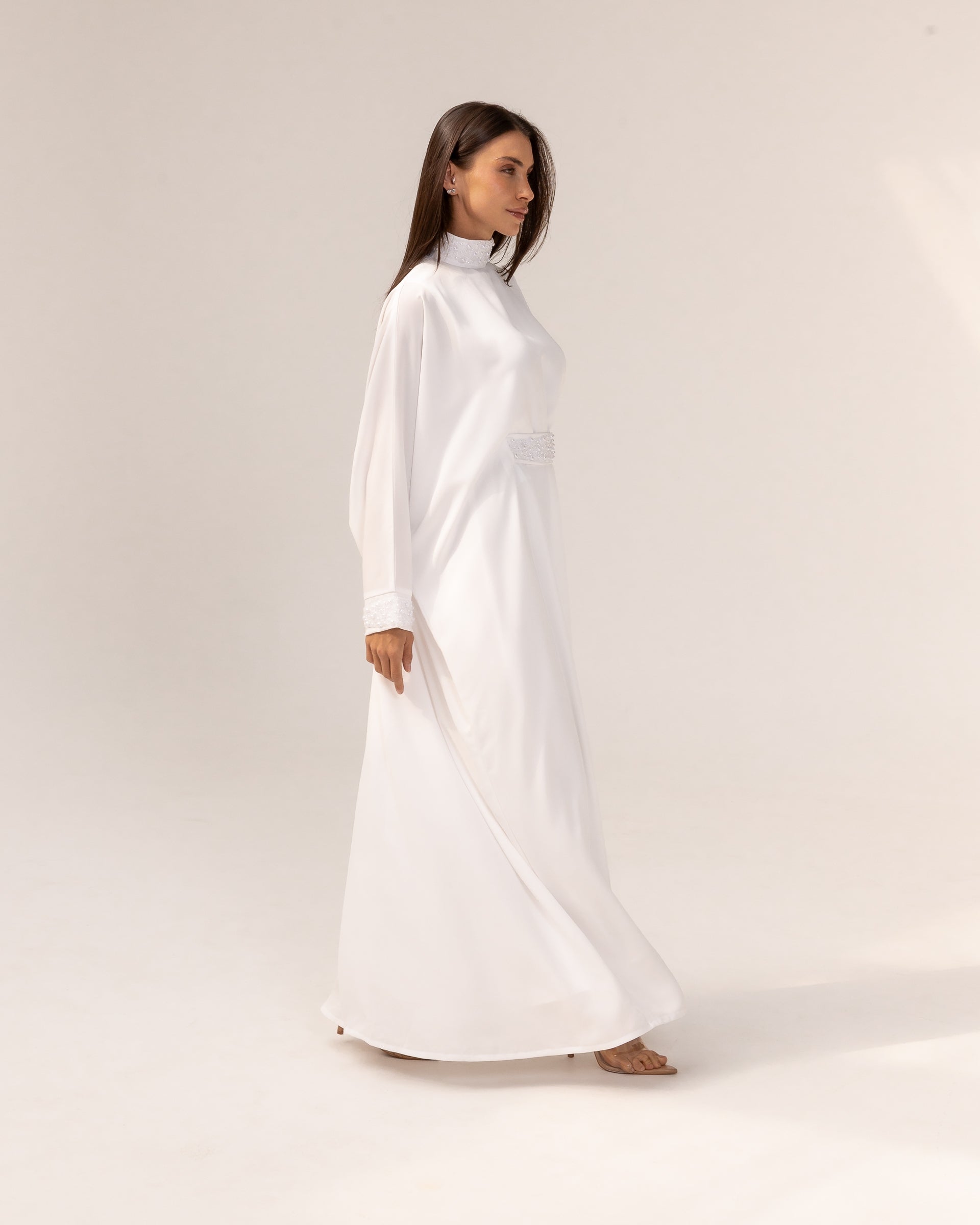 Pearl Cinch Abaya in White