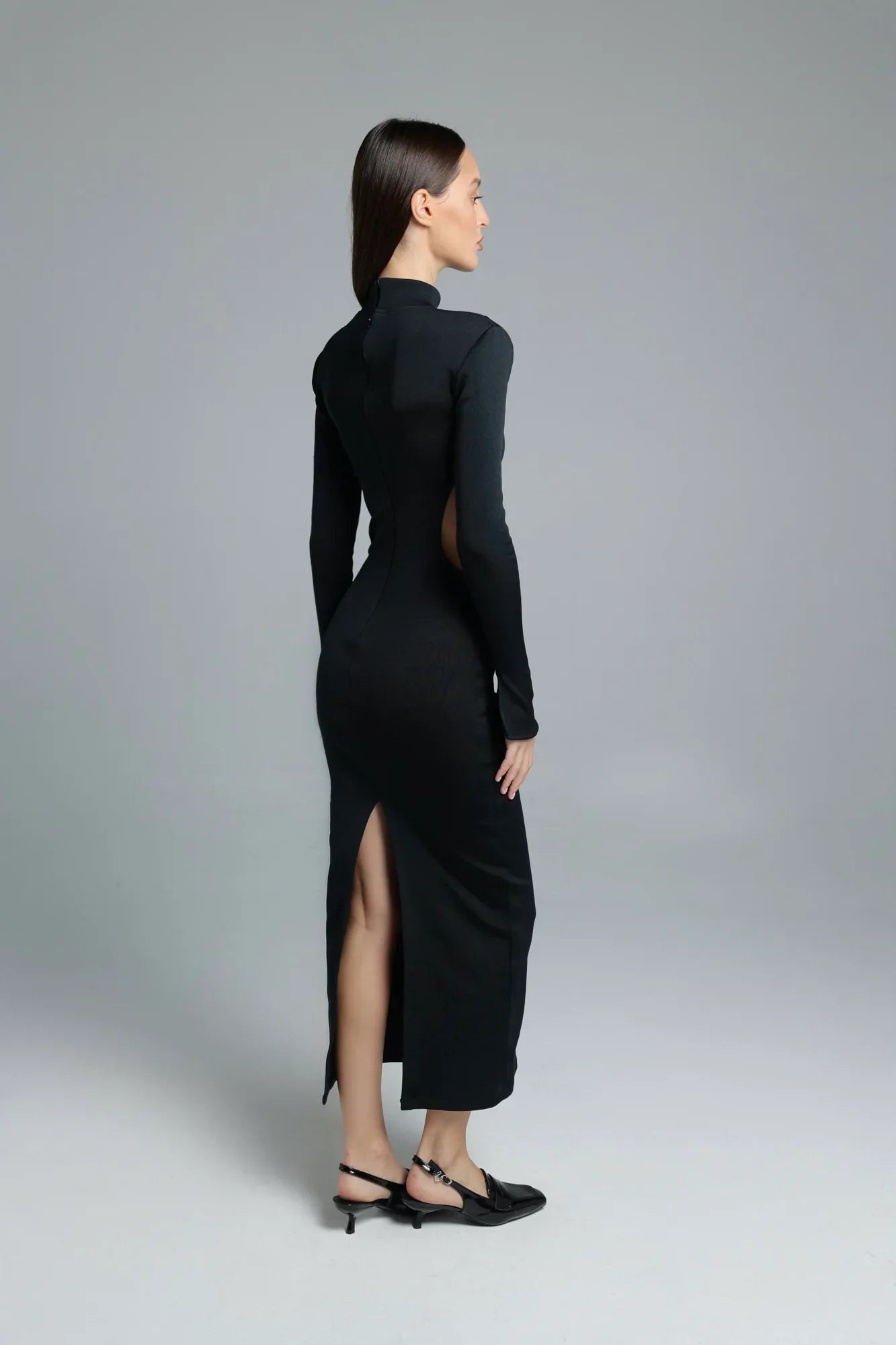 فستان ساكورا الأسود