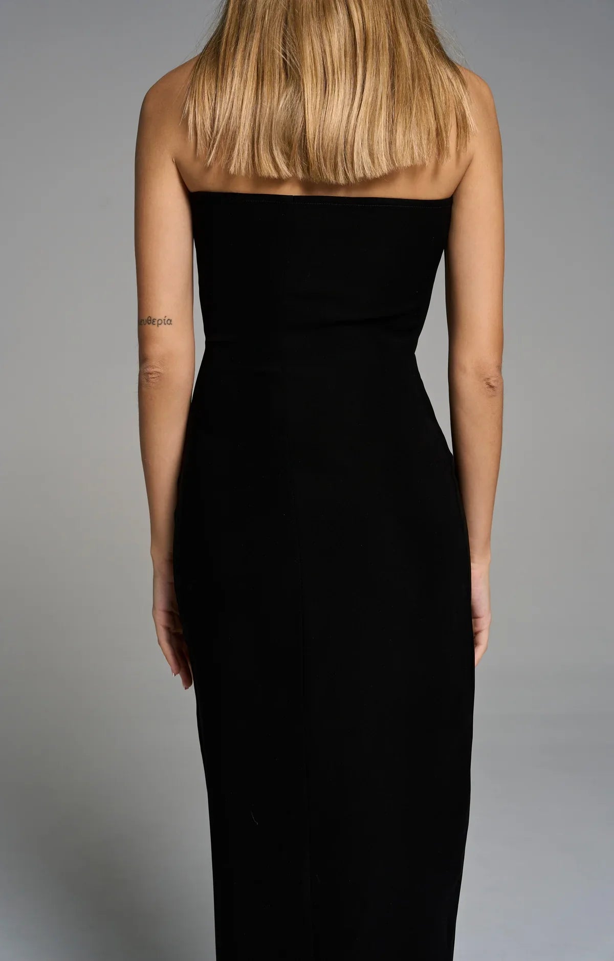 فستان ماكسي ريترو جلام باللون الأسود