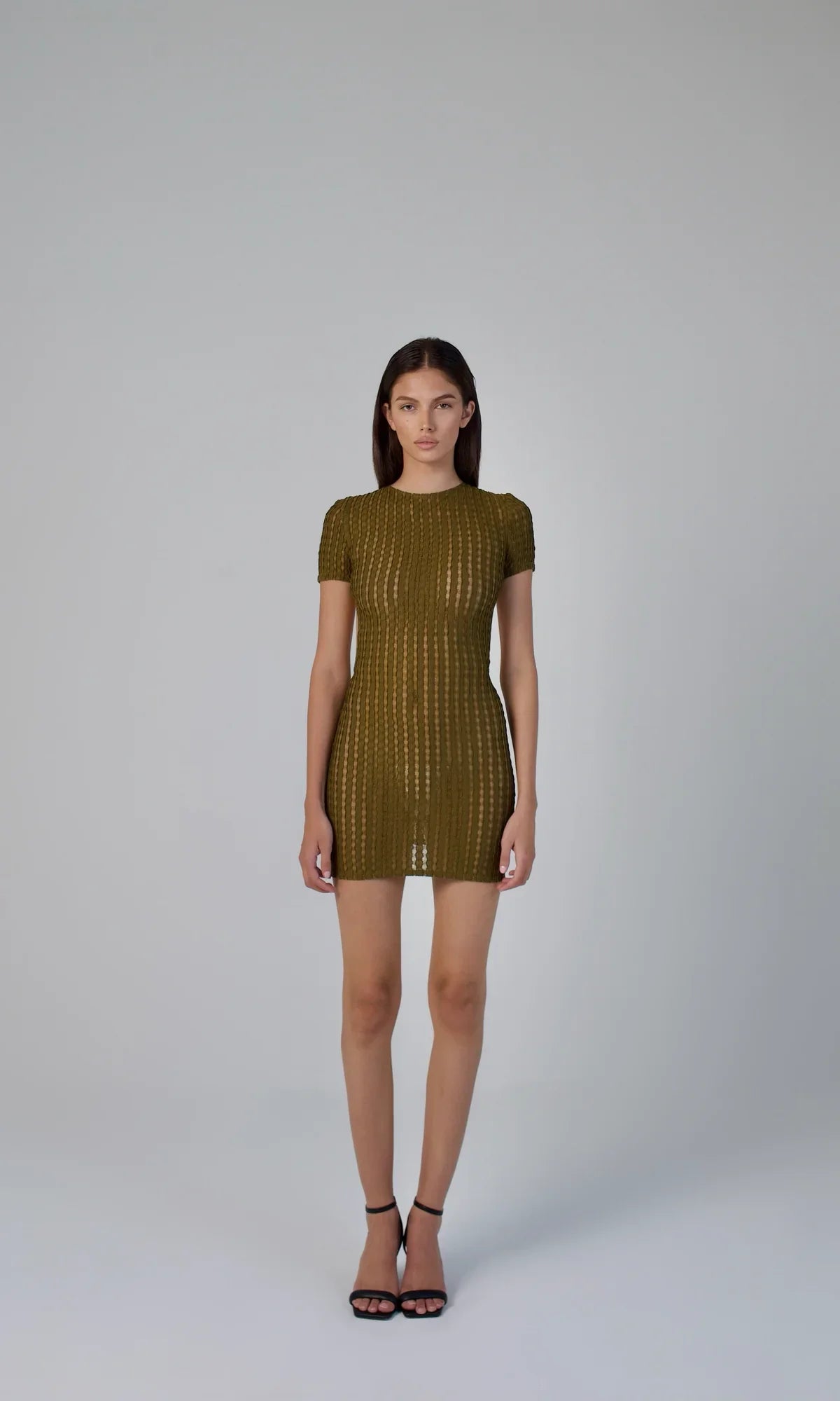 فستان ملكة الشمس باللون الأخضر