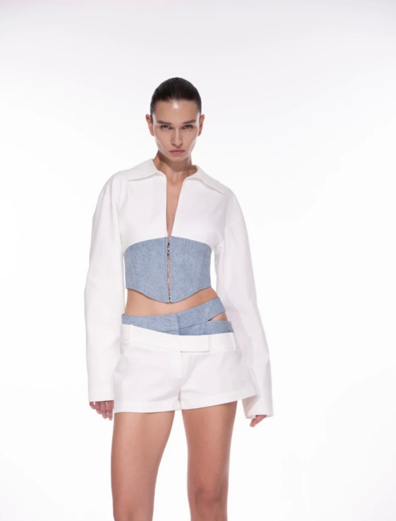 Blazer Nina en gabardine légère et denim blanc et bleu ciel