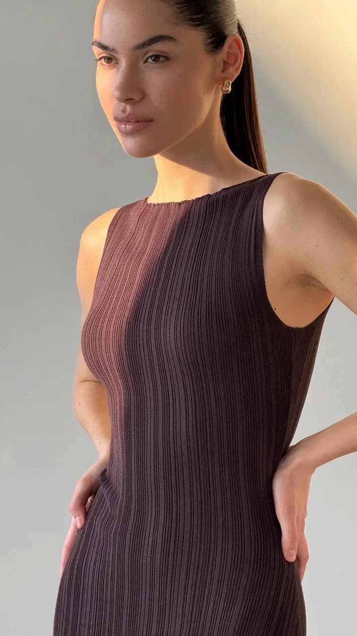 Robe Sati marron foncé