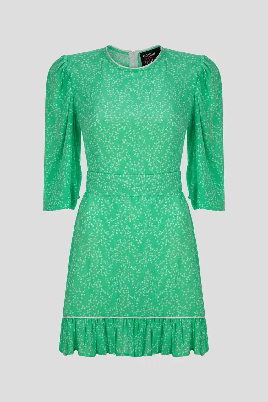 فستان قصير باللون الأخضر مع حزام