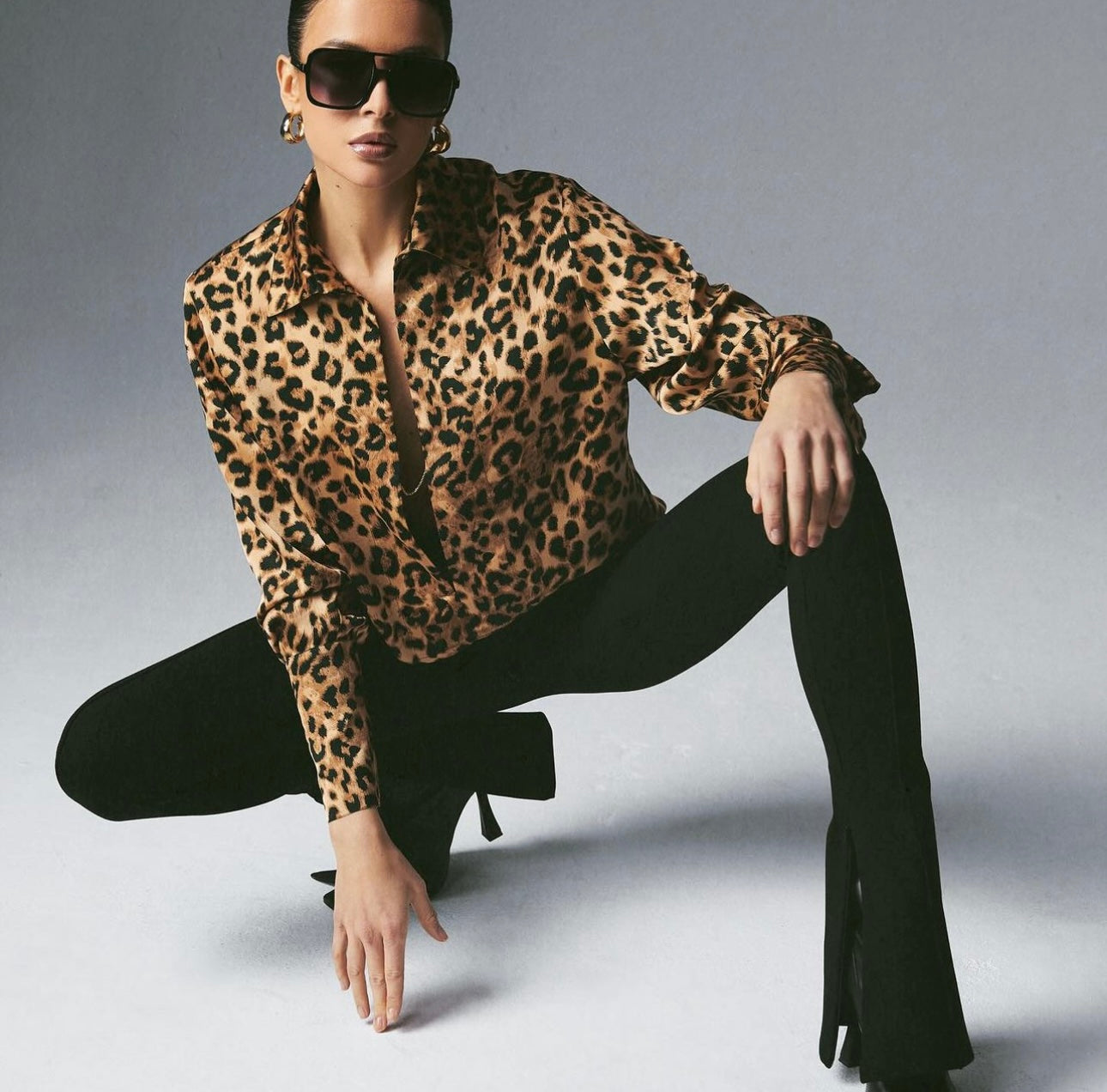 بنطال جيرسي باللون الأسود