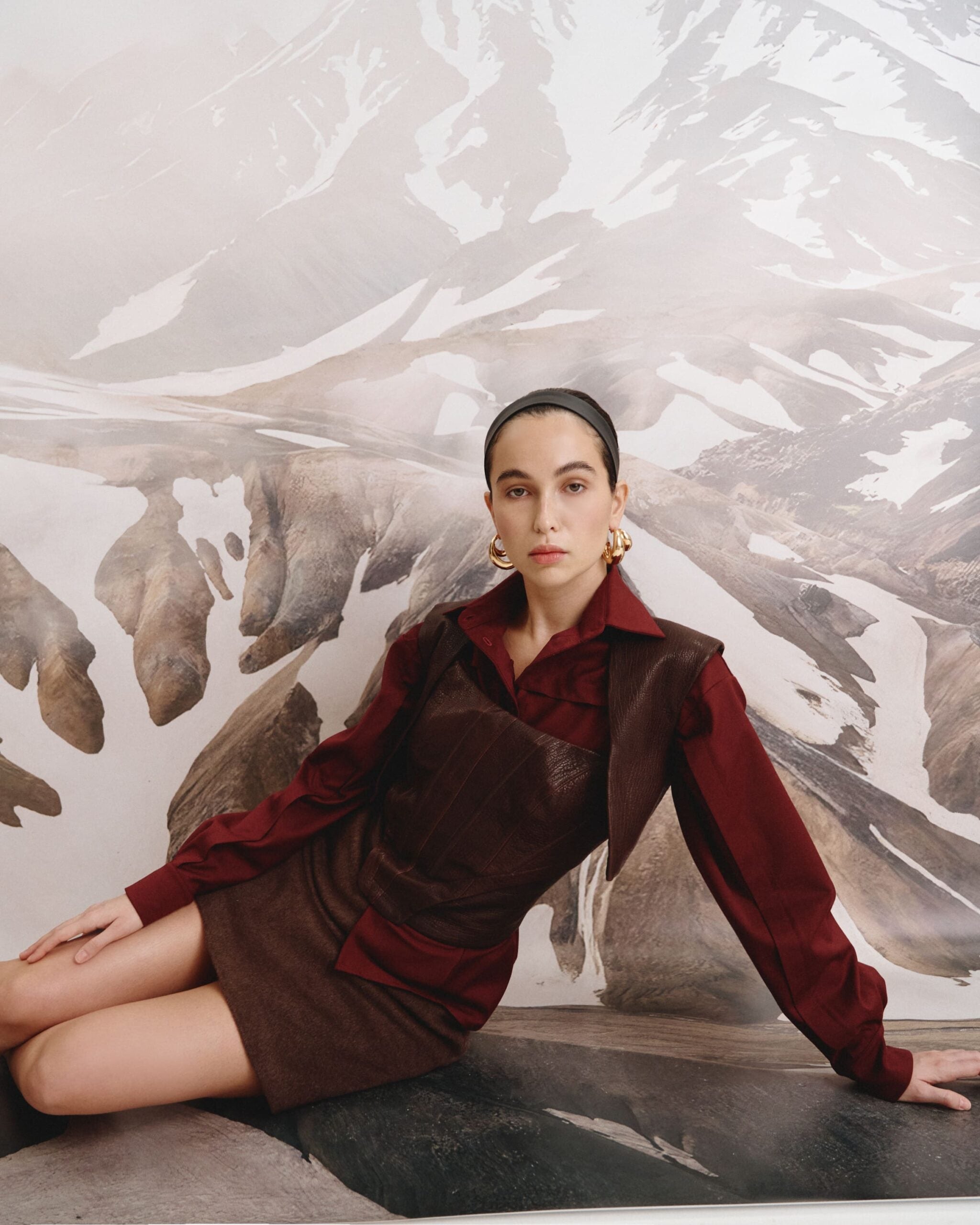 مشد ناروكامي الجلدي باللون العنابي