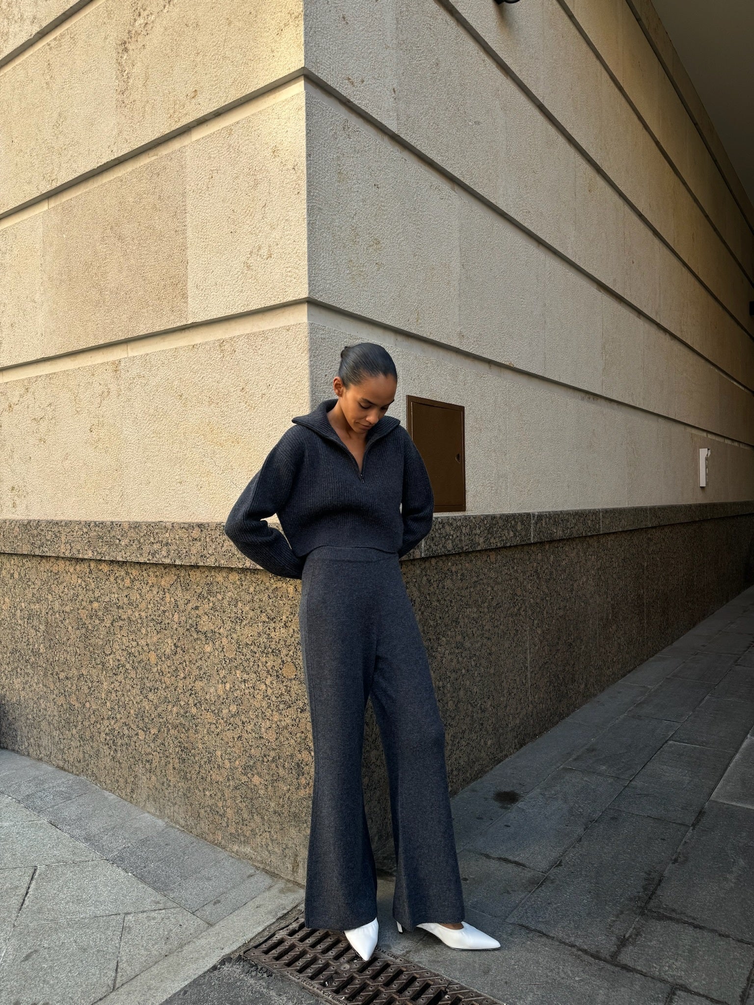 بنطلون جوني باللون الرمادي