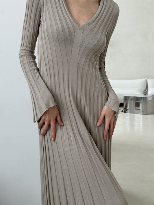 Beata Dress in Taupe