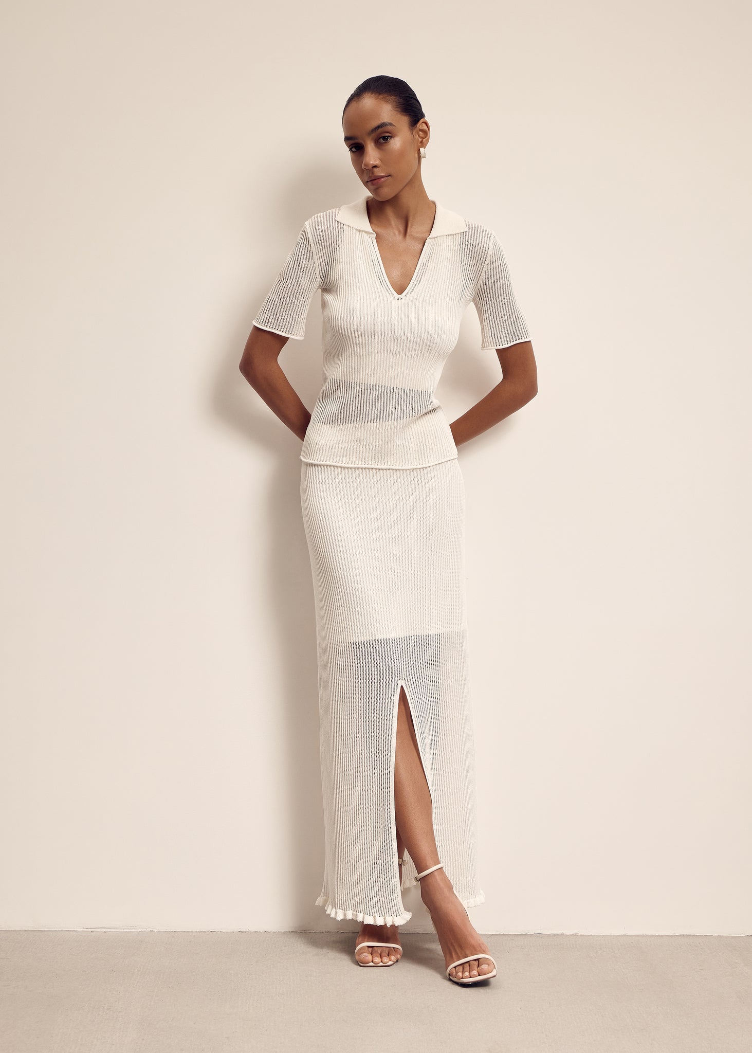 تنورة ميلا باللون الكريمي